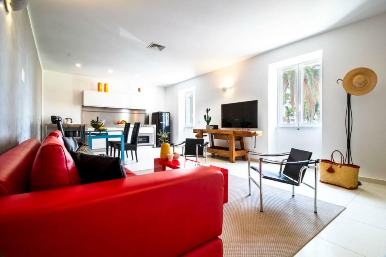 Casa Giulia - Apartment Beachfront With 2 Bedrooms, Air Conditioning And Private Parking, Just 30 Meters From The Beach Sestri Levante Buitenkant foto