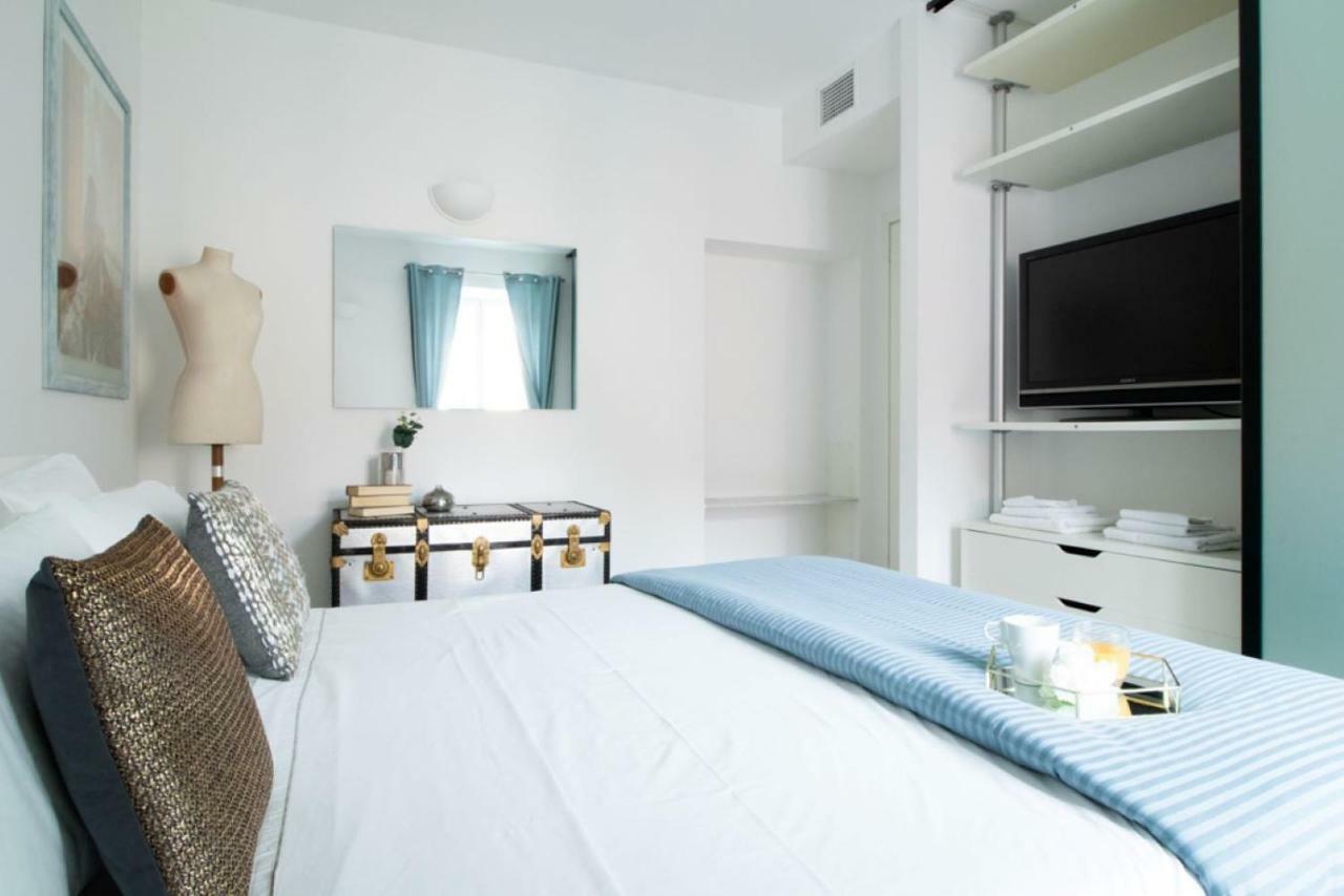 Casa Giulia - Apartment Beachfront With 2 Bedrooms, Air Conditioning And Private Parking, Just 30 Meters From The Beach Sestri Levante Buitenkant foto