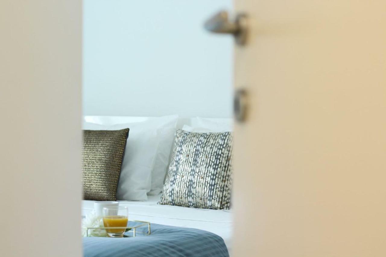 Casa Giulia - Apartment Beachfront With 2 Bedrooms, Air Conditioning And Private Parking, Just 30 Meters From The Beach Sestri Levante Buitenkant foto