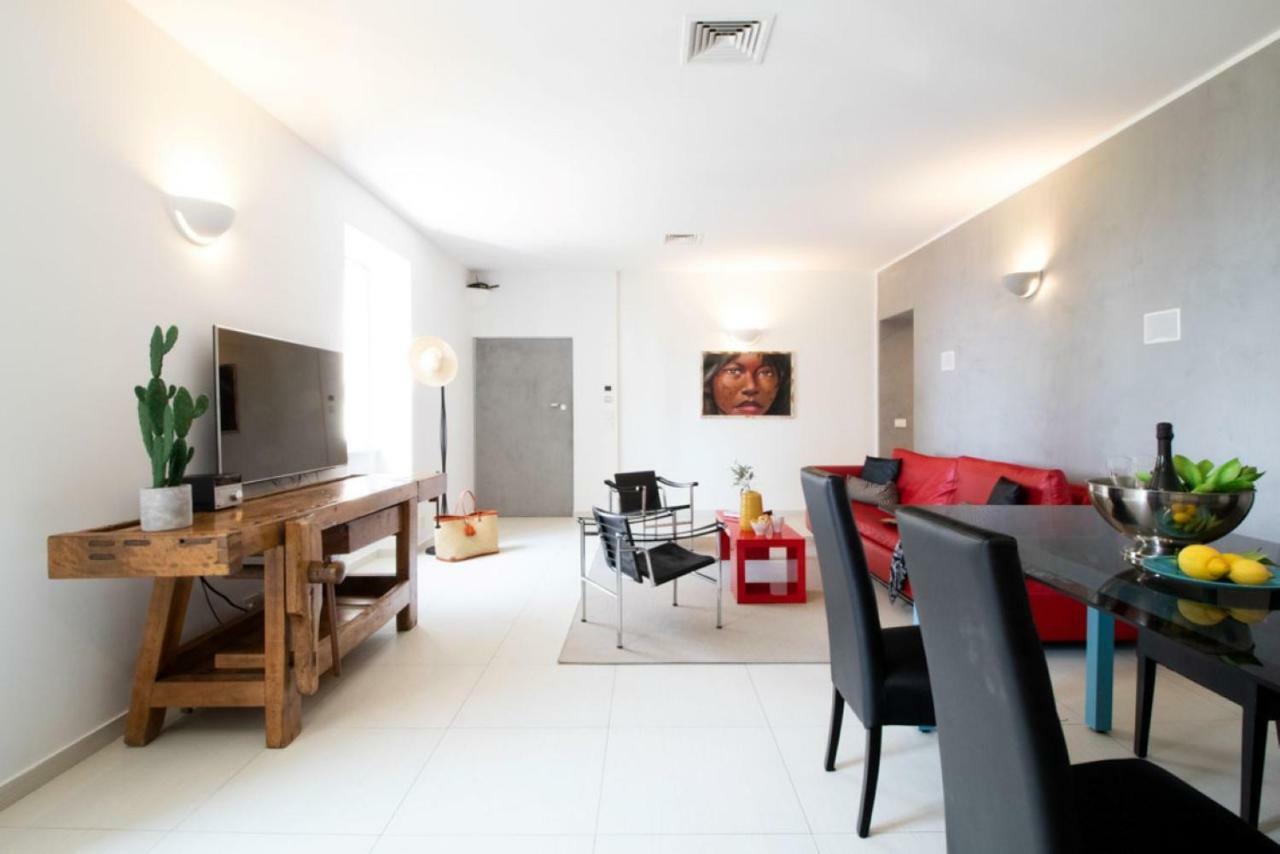 Casa Giulia - Apartment Beachfront With 2 Bedrooms, Air Conditioning And Private Parking, Just 30 Meters From The Beach Sestri Levante Buitenkant foto